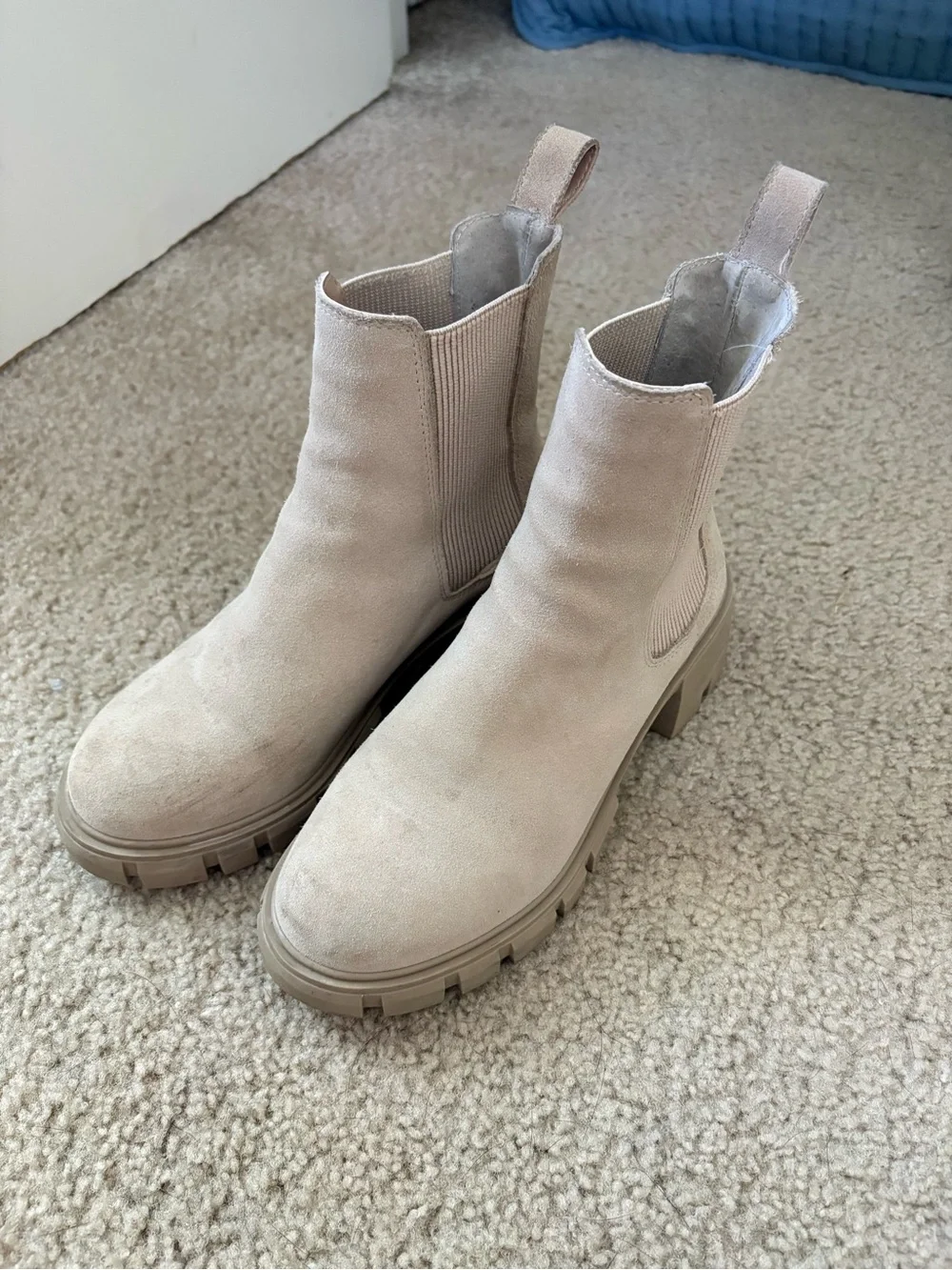 Steve Madden Beige Suede Chelsea Lug Booties